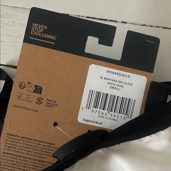 The North Face Women’s Black and White Montana Ski Gloves - Picture 4 of 8